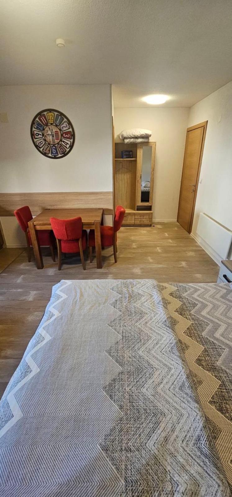 Apartmani Vesto Баня-Лука Экстерьер фото