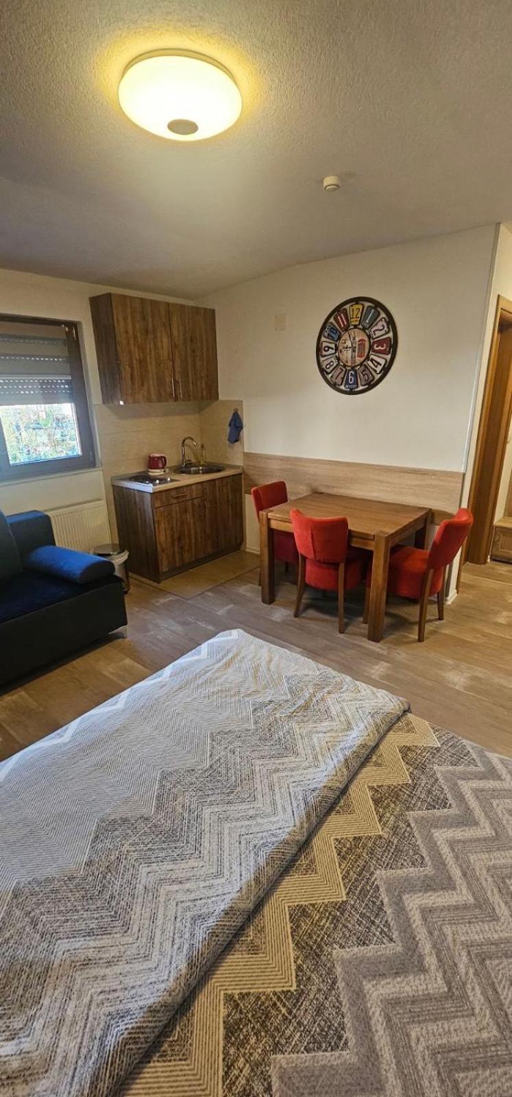 Apartmani Vesto Баня-Лука Экстерьер фото