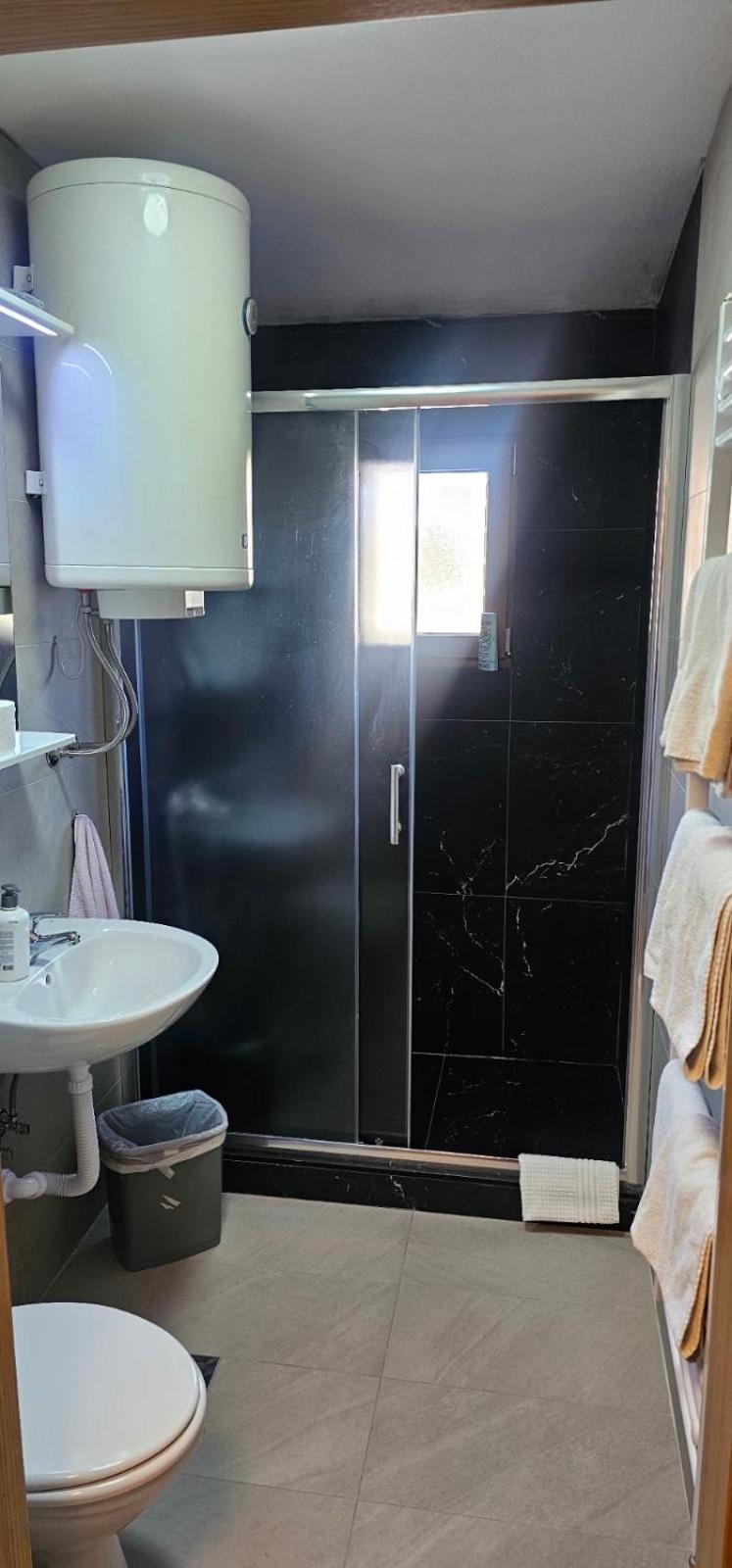 Apartmani Vesto Баня-Лука Экстерьер фото